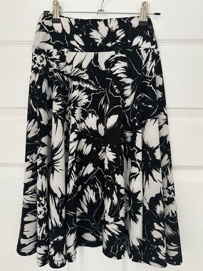 Chaps Black & White Floral Skater Skirt